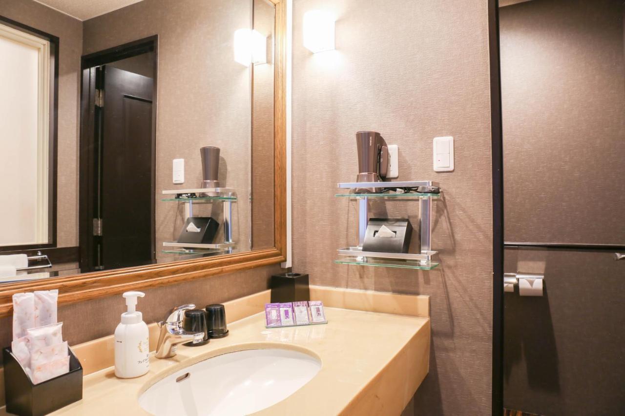 Ginowan Crystal Hotel Екстериор снимка